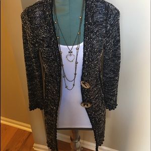 Vertigo Paris Black/White Sweater L